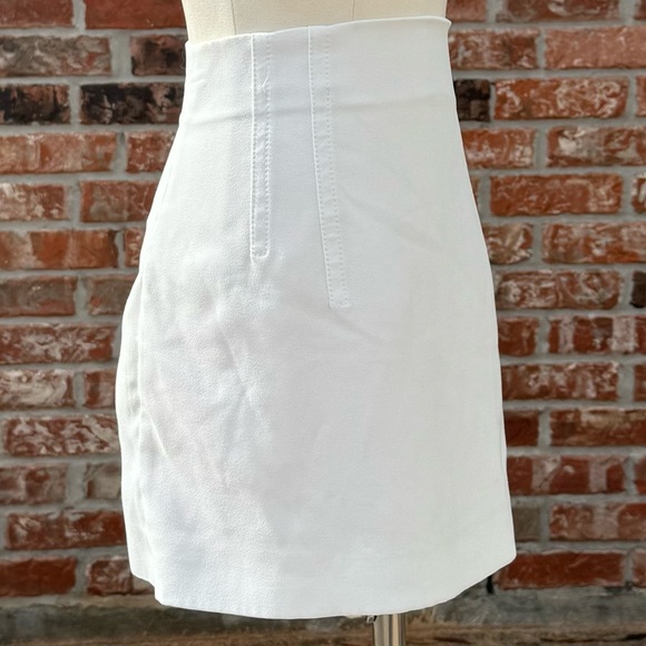 Zara white mini skirt / L / Excellent condition - Picture 3 of 11